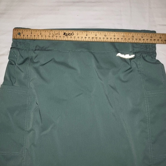 Eddie Bauer large women’s light Green Skirt with zip Pocket and cargo pockets - Picture 8 of 12